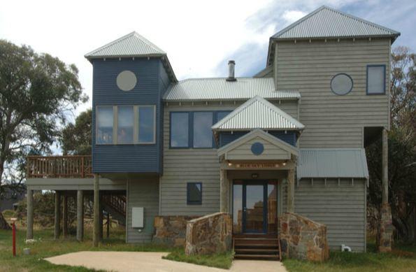 Blue Sky Lodge Dinner Plain Exterior photo